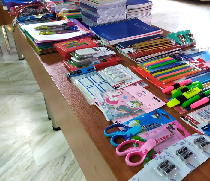 Σχολικά Σχολικά